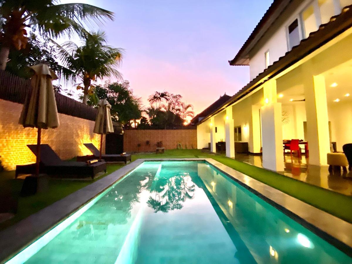 Villa Julia | Heart Of Seminyak | 350M Beach Exterior photo